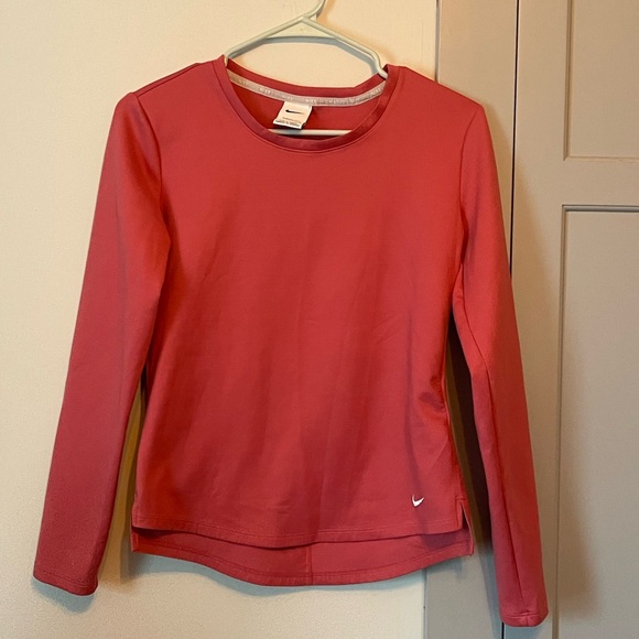 Nike Tops - Nike women’s thermal fit one top